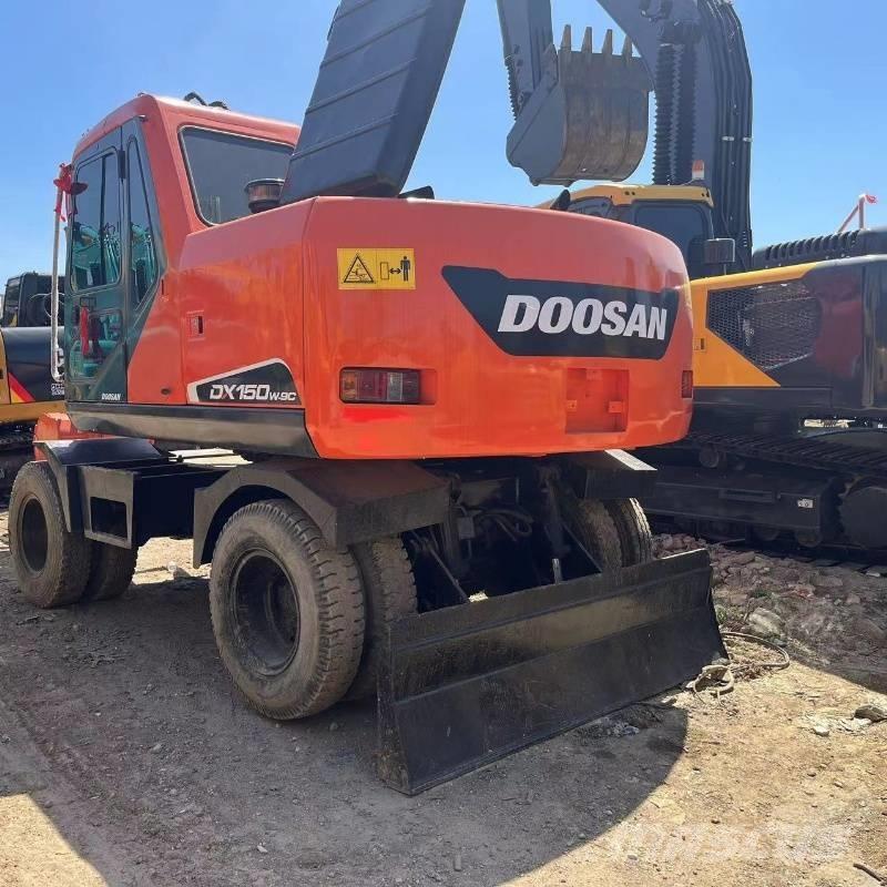 Doosan DX150W Колёсные экскаваторы