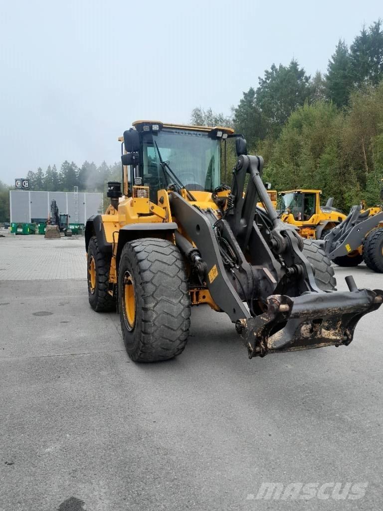 Volvo L120G Фронтальные погрузчики