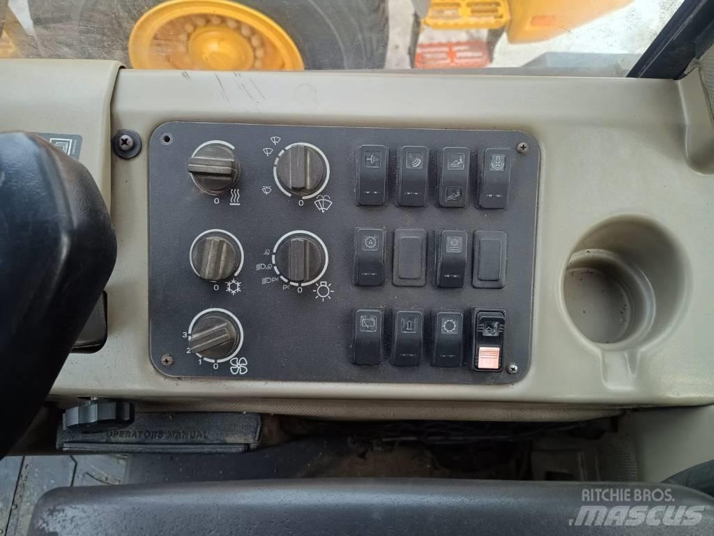 CASE 521D XT Фронтальные погрузчики