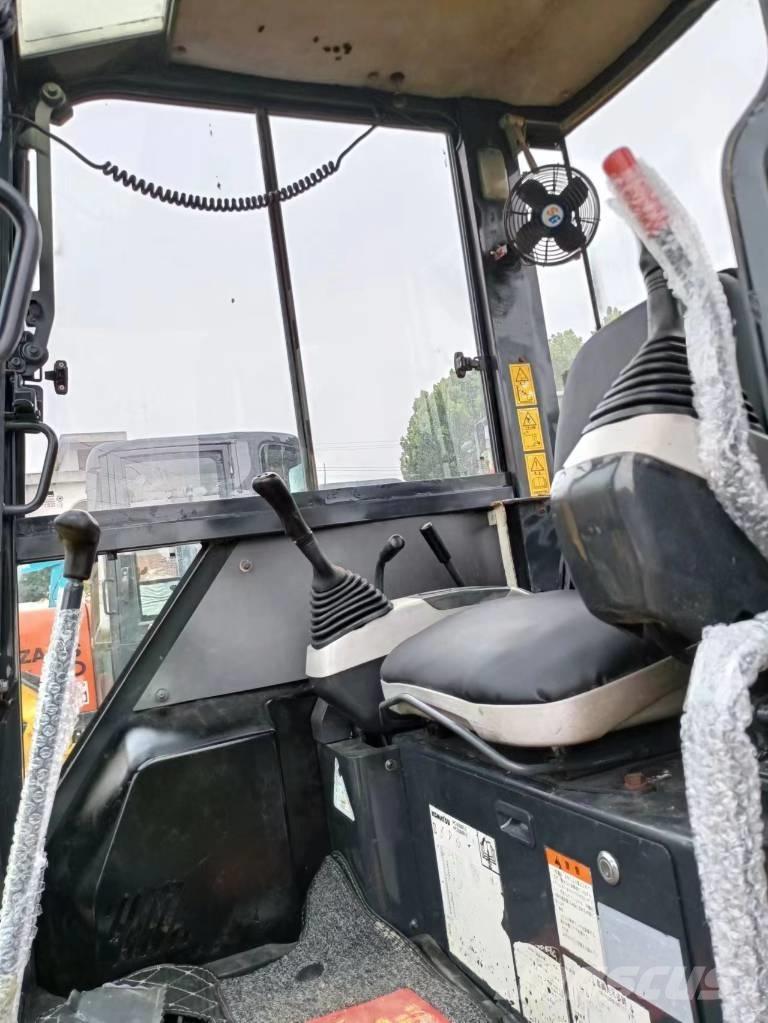 Komatsu PC 30 Мини-экскаваторы