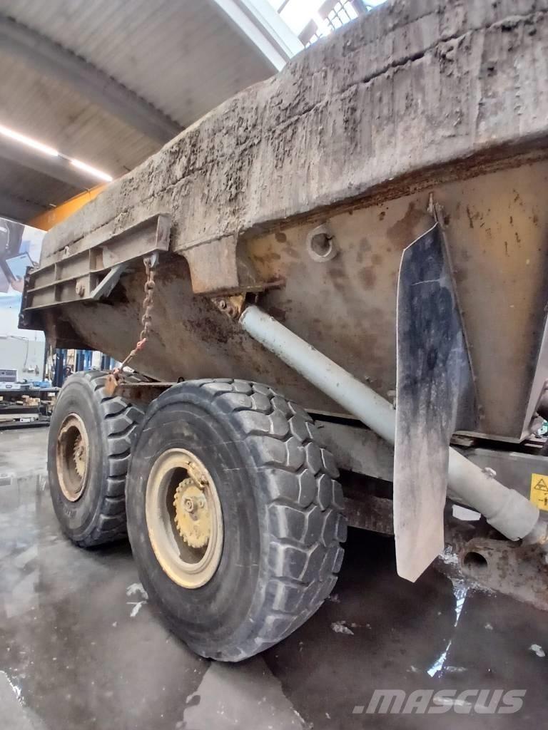 Komatsu HM 300-2 Шарнирно-сочленённые самосвалы