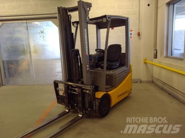 Jungheinrich EFG 215 Электропогрузчики