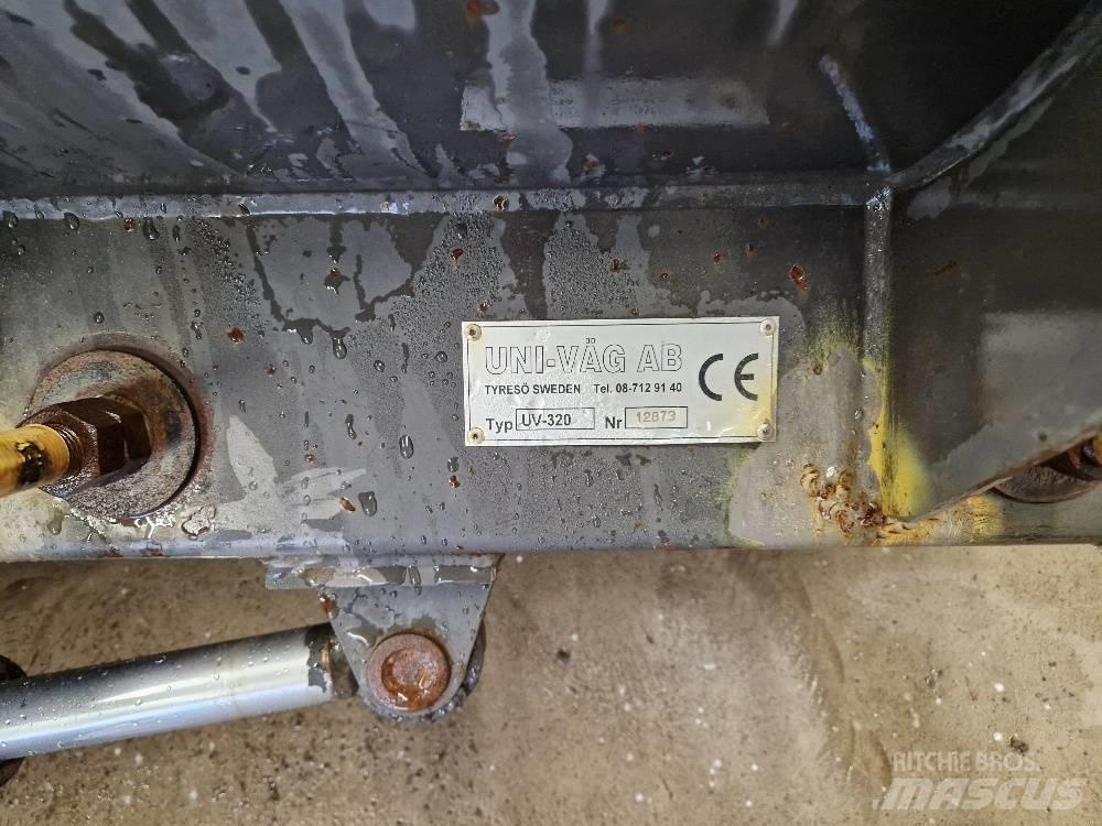 Uni-väg UV-320 StBM Снежные отвалы и плуги