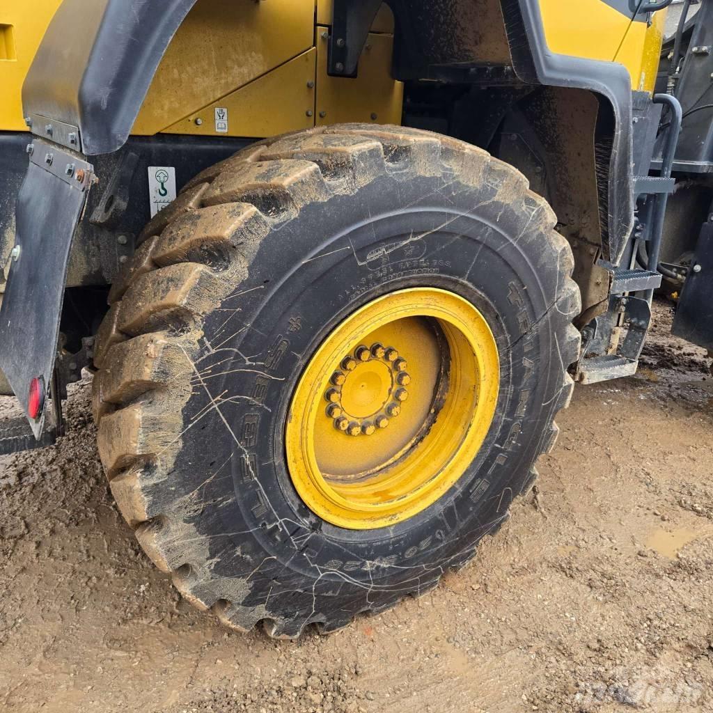 Komatsu WA 320-8 Фронтальные погрузчики