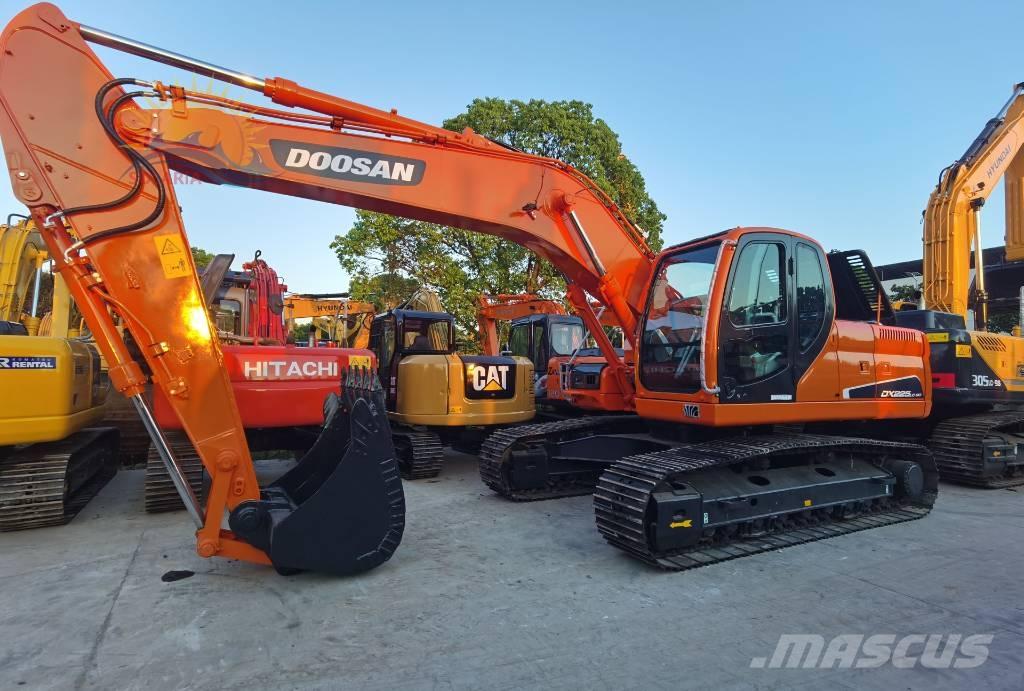 Doosan DX 225 LC Гусеничные экскаваторы