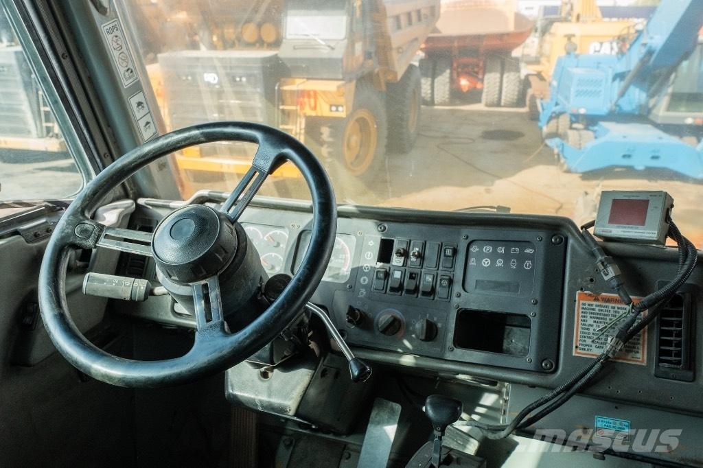 CAT 777 D Карьерные самосвалы