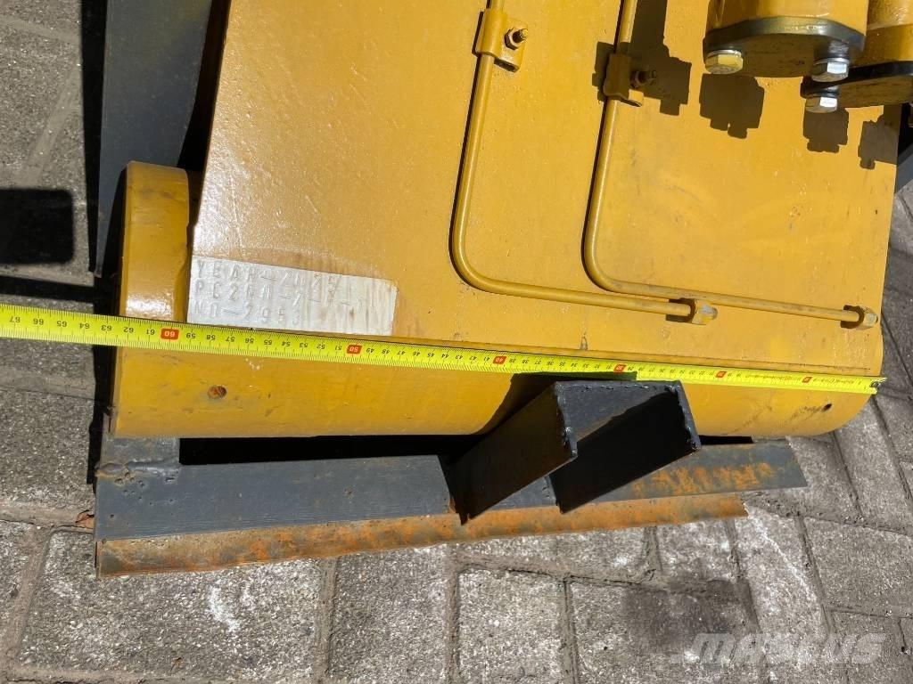 Komatsu Long reach Экскаваторы с большим вылетом