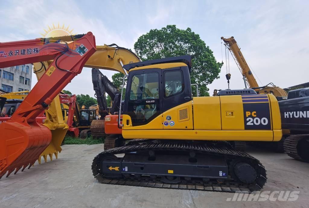 Komatsu PC 200-7 Гусеничные экскаваторы