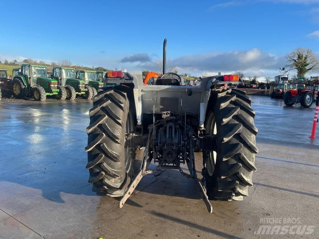Massey Ferguson 390 Трактора