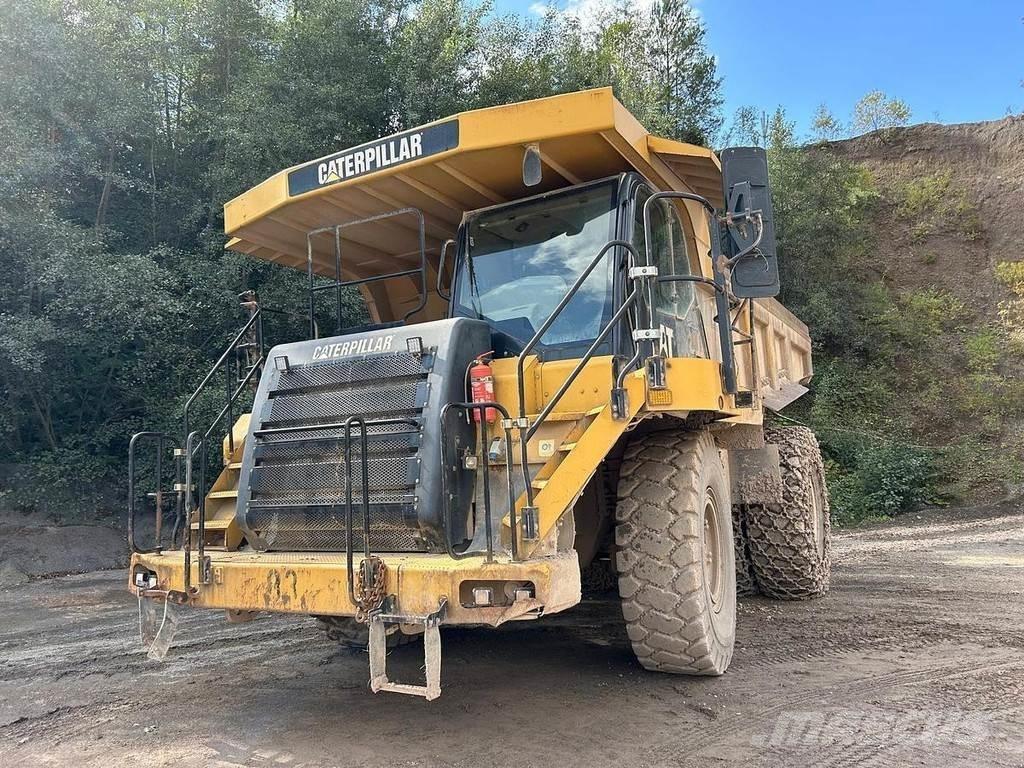 CAT 773F Карьерные самосвалы