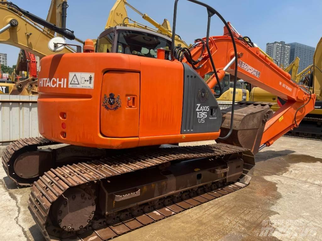 Hitachi ZX 135 Гусеничные экскаваторы