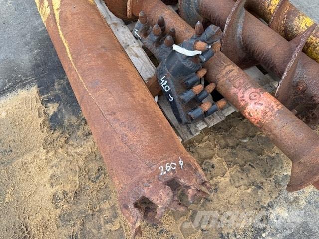 CAT KOMPLET ŚWIDRÓW Навесные гидробуры