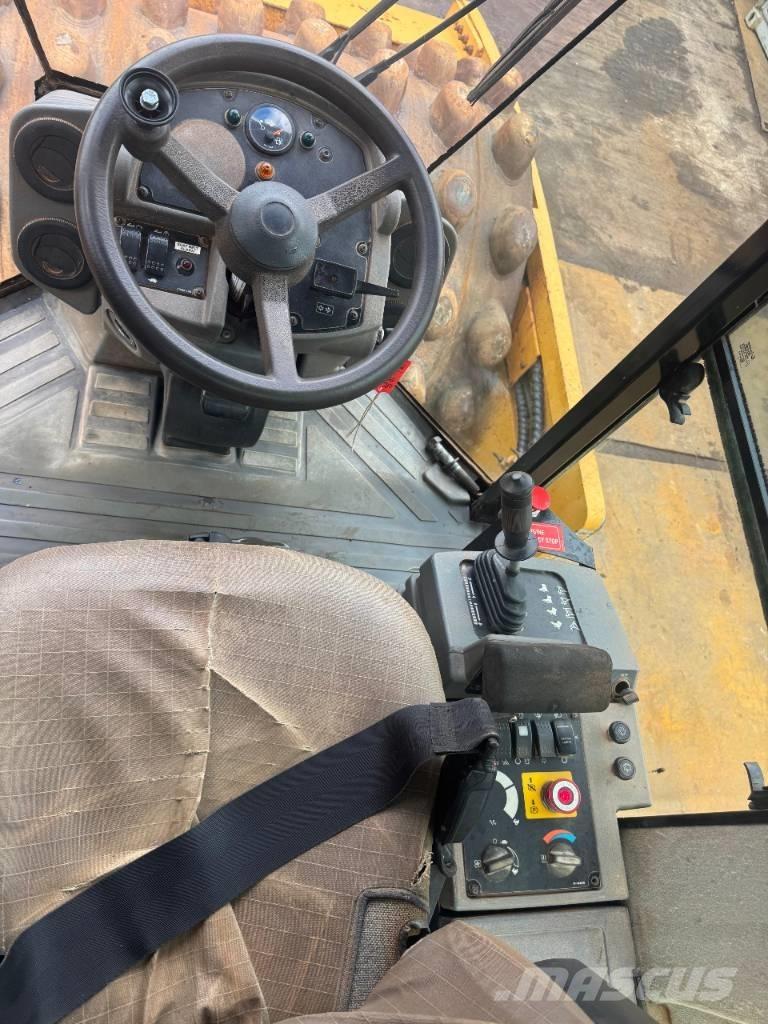 CAT CP 76 Грунтовые катки