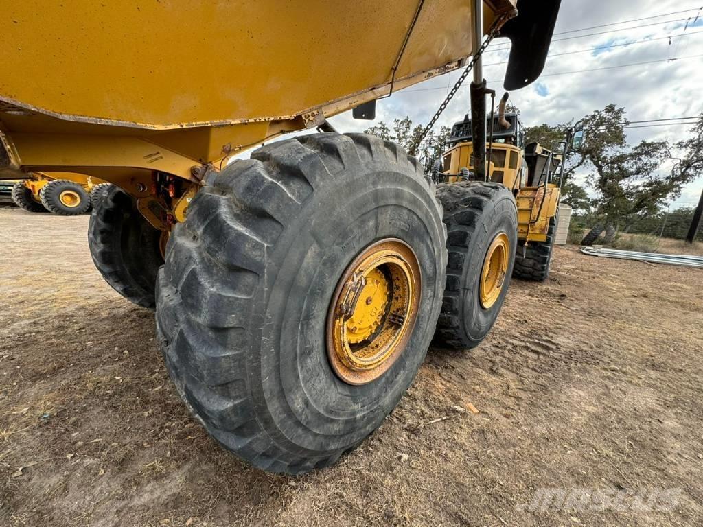 CAT 745C Шарнирно-сочленённые самосвалы