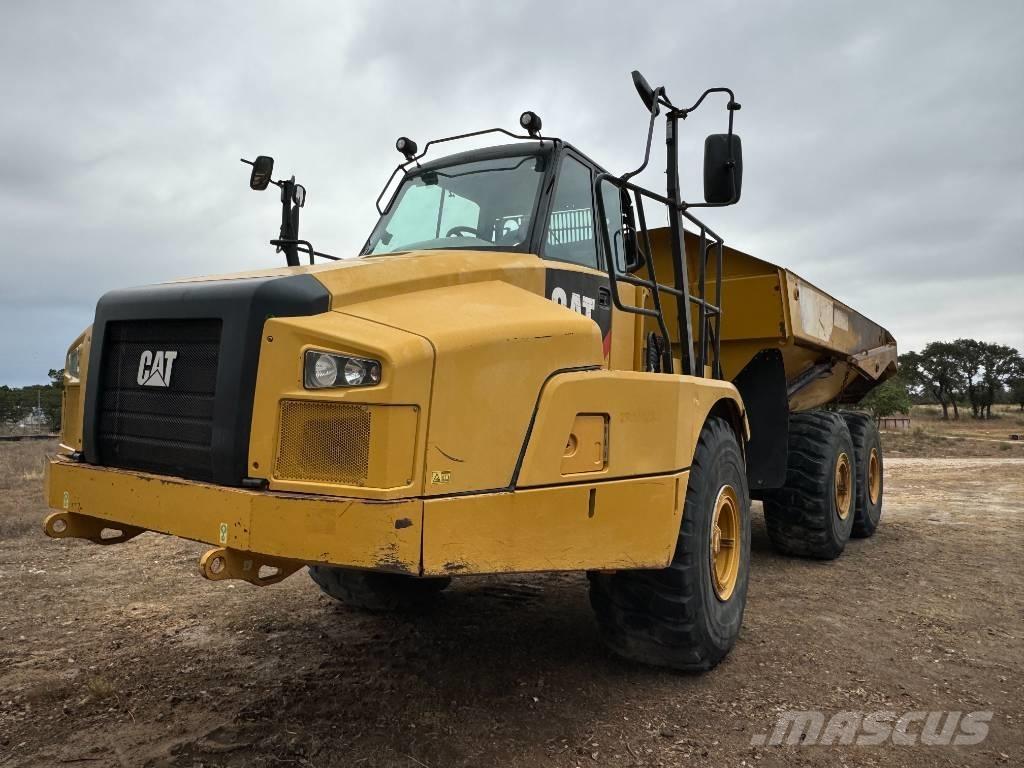CAT 745C Шарнирно-сочленённые самосвалы