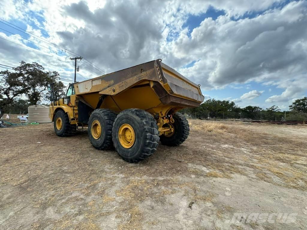 CAT 745C Шарнирно-сочленённые самосвалы