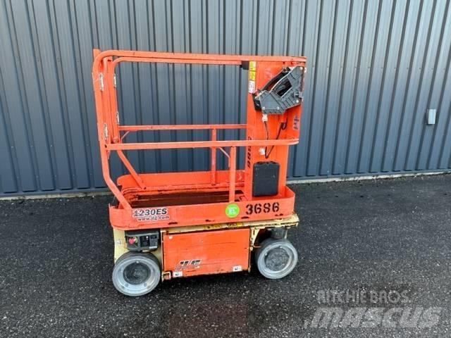 JLG 1230 ES Вертикальные мачтовые подъемники