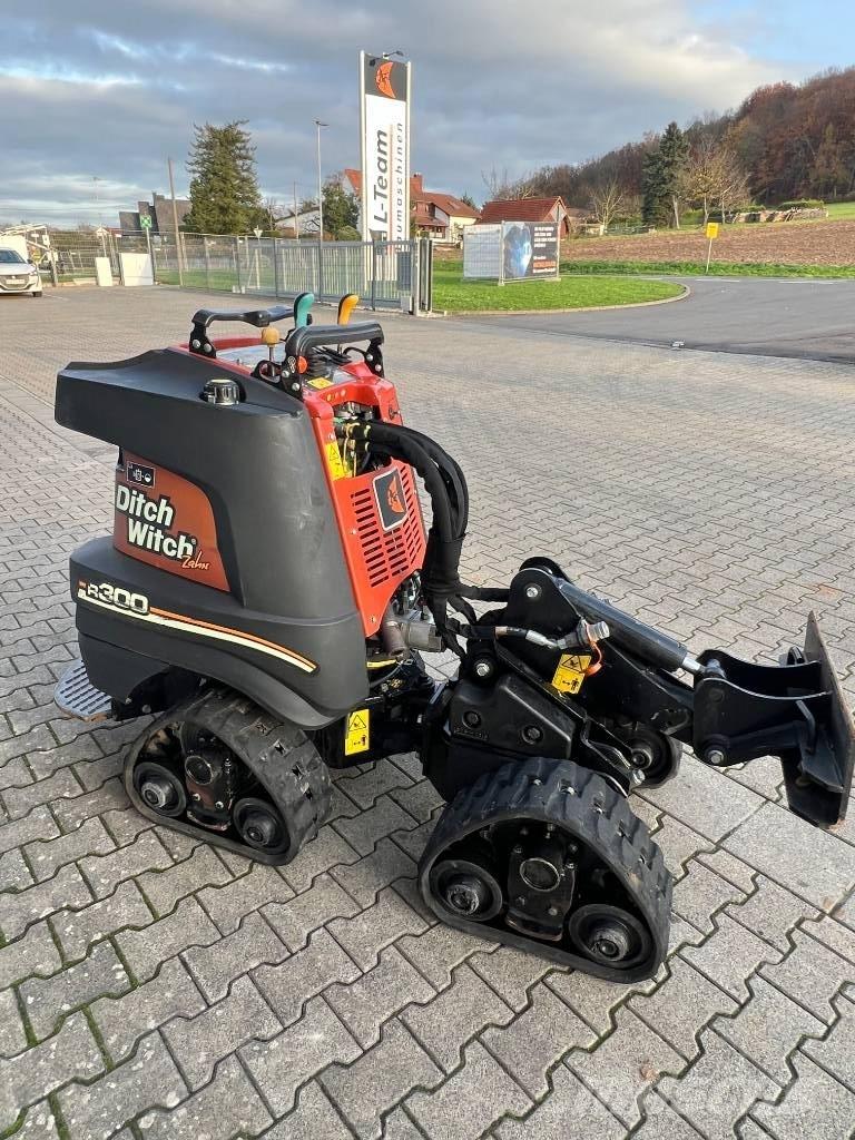 Ditch Witch R300 Траншеекопатели