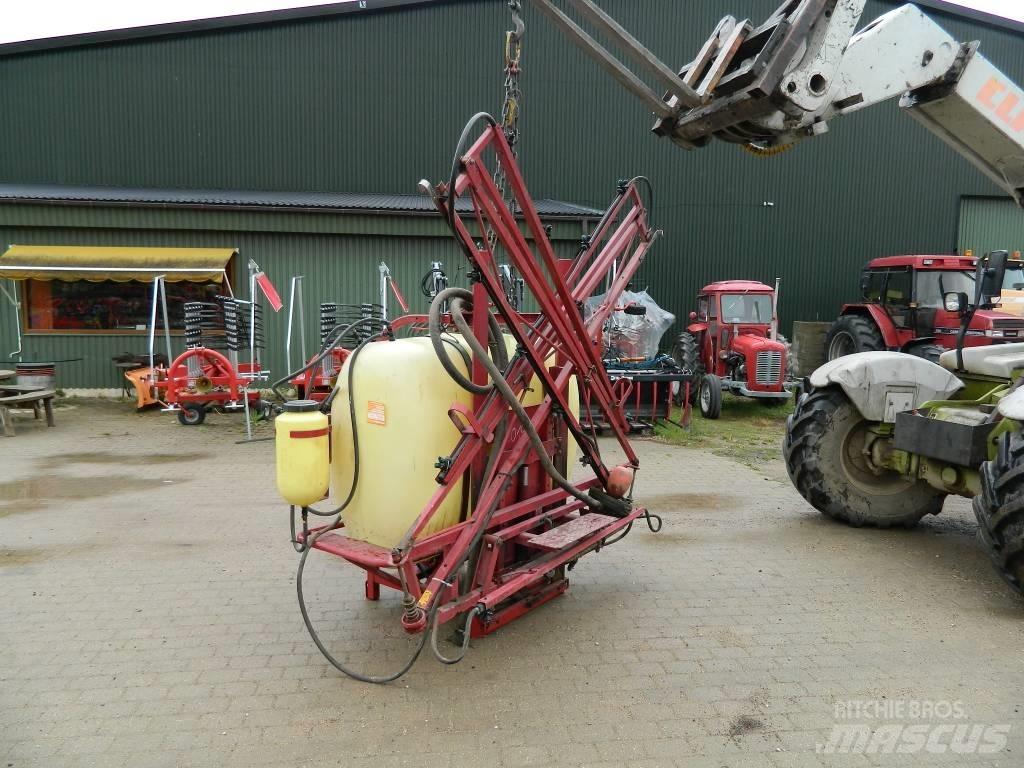 Hardi 1200 Навесные опрыскиватели