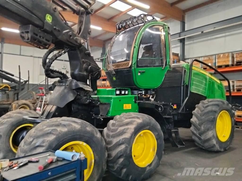 John Deere 1270 E Харвестеры