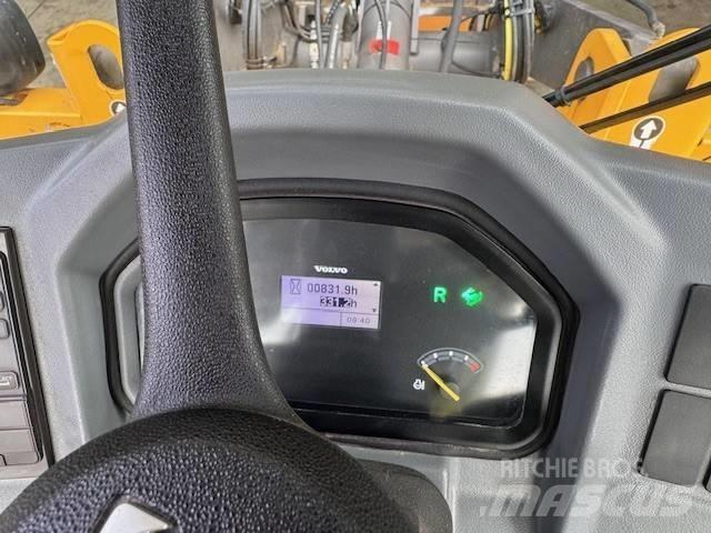 Volvo L 30 G Фронтальные погрузчики