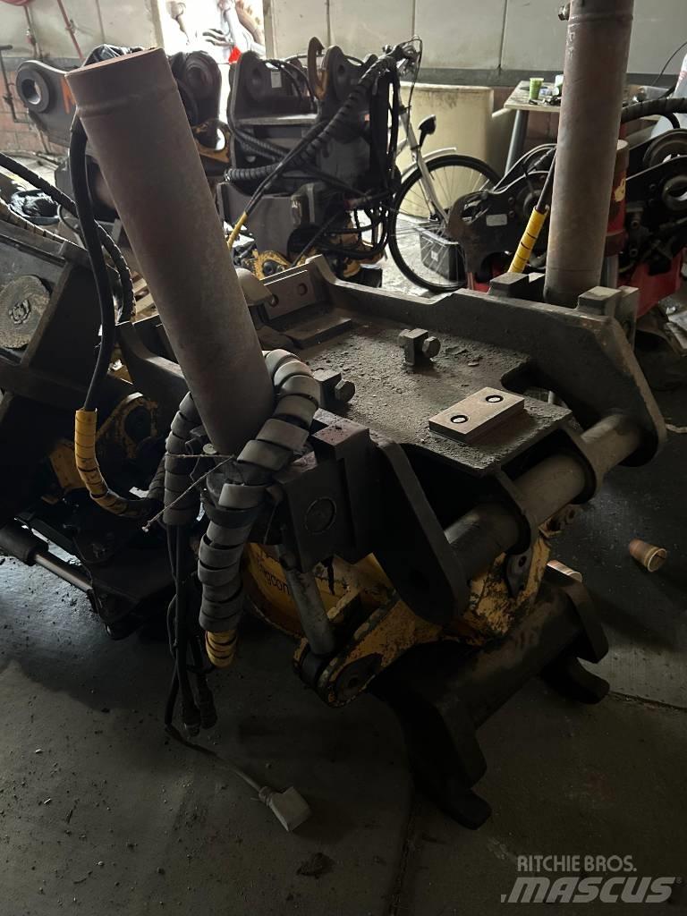 Engcon Tiltrotator Гидравлические ротаторы