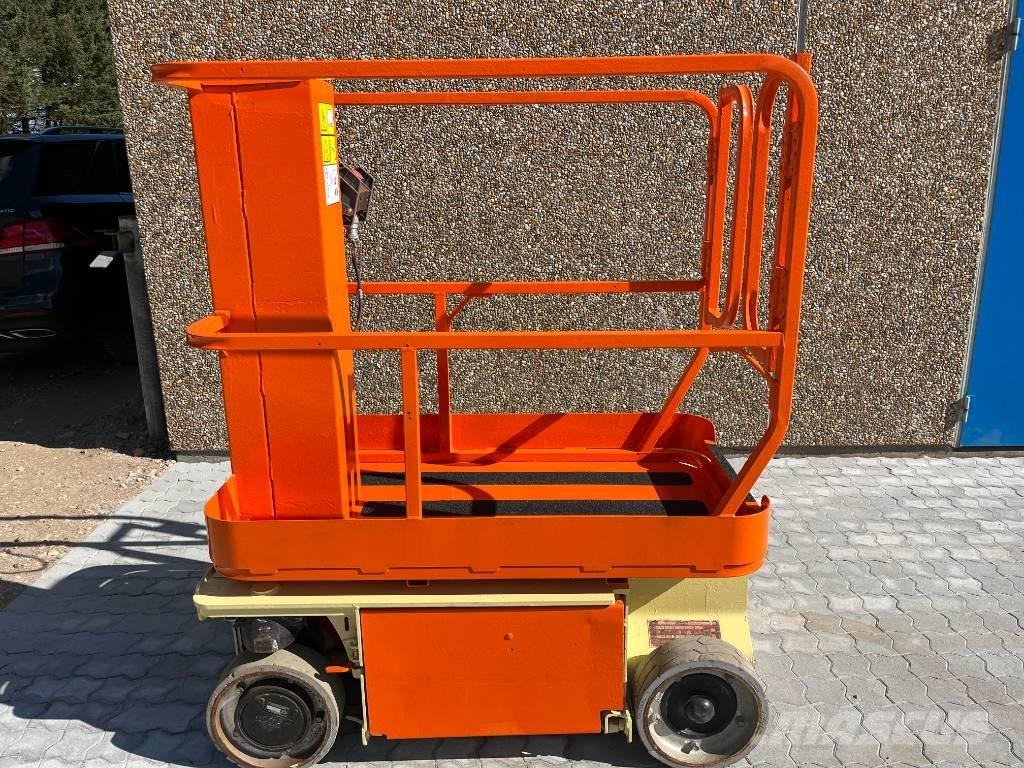 JLG 1230 ES Вертикальные мачтовые подъемники