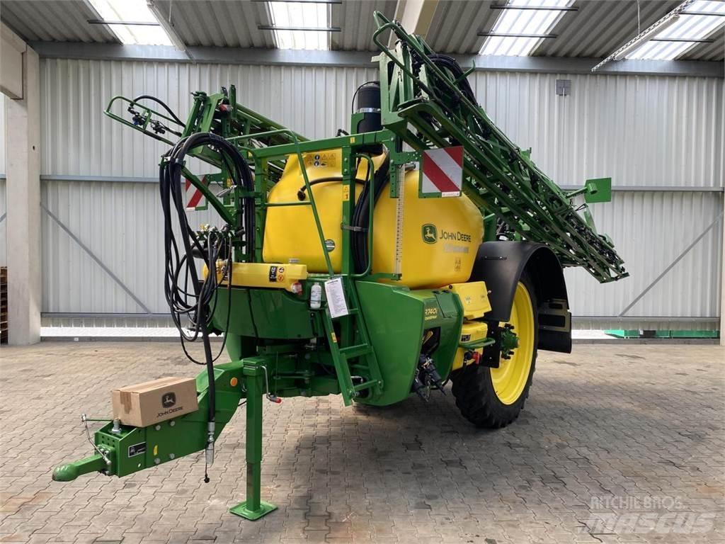 John Deere R740i Прицепные опрыскиватели