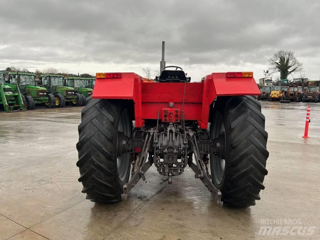 Massey Ferguson 698 Трактора