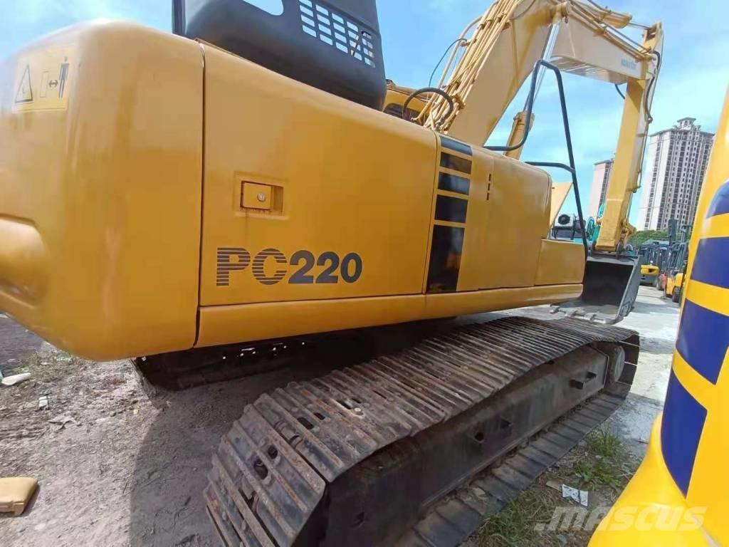 Komatsu PC 220-6 Гусеничные экскаваторы