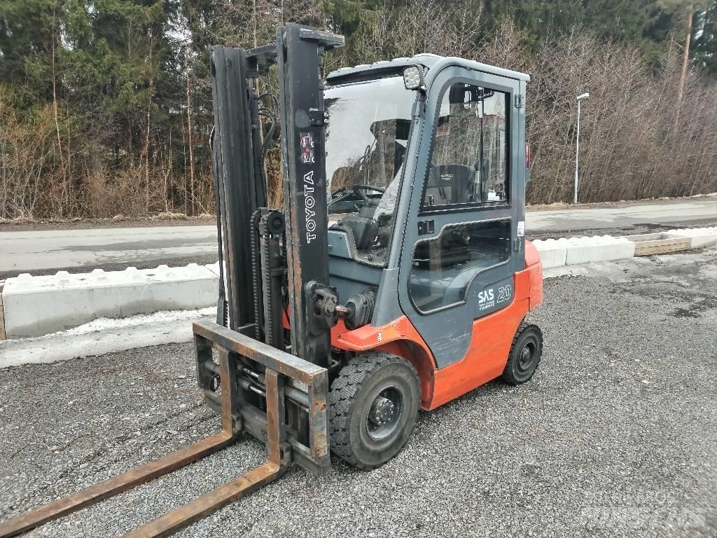 Toyota 7FGF20 Газовые погрузчики