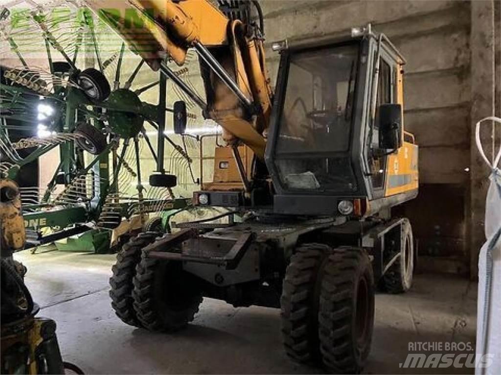 JCB js 130 w Колёсные экскаваторы