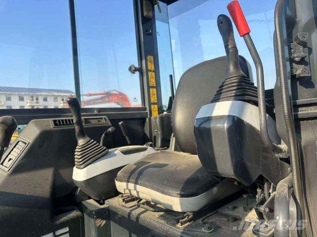 Komatsu PC 40 Мини-экскаваторы