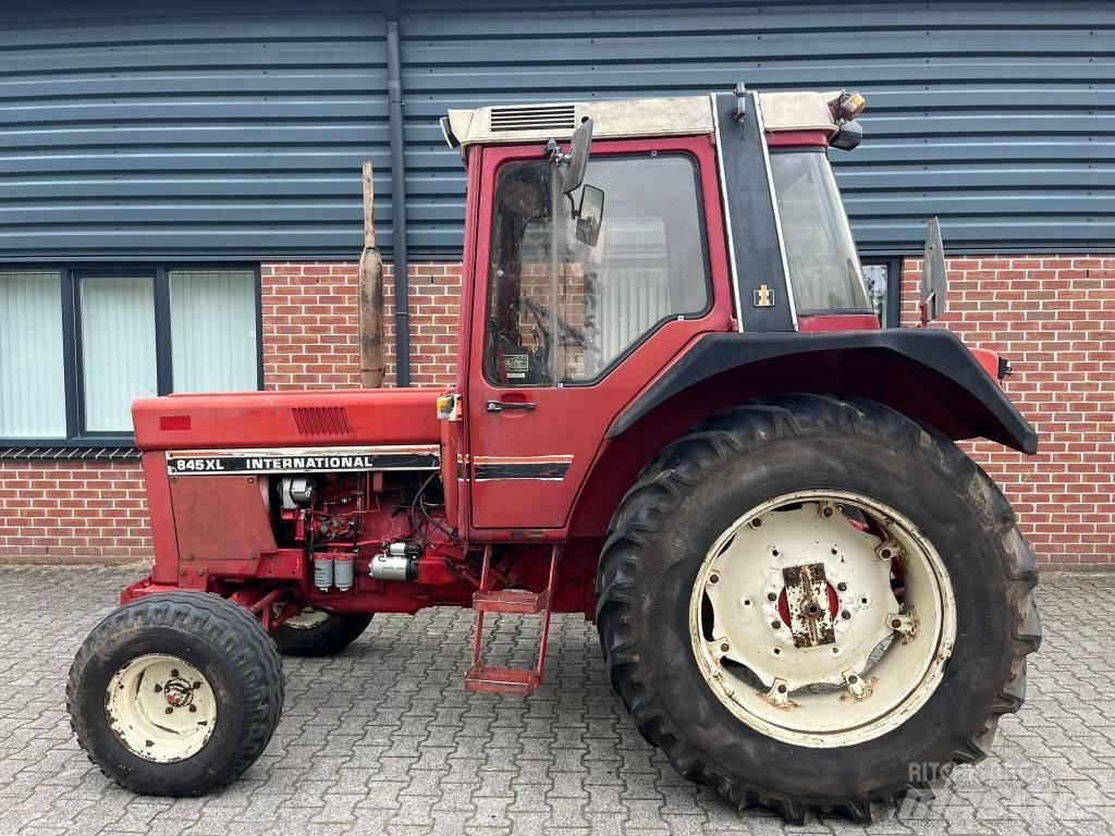 International 845 XL Трактора