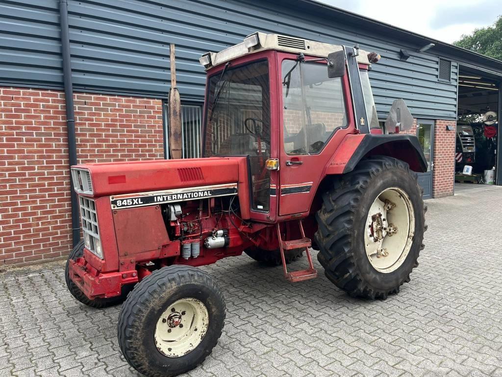 International 845 XL Трактора