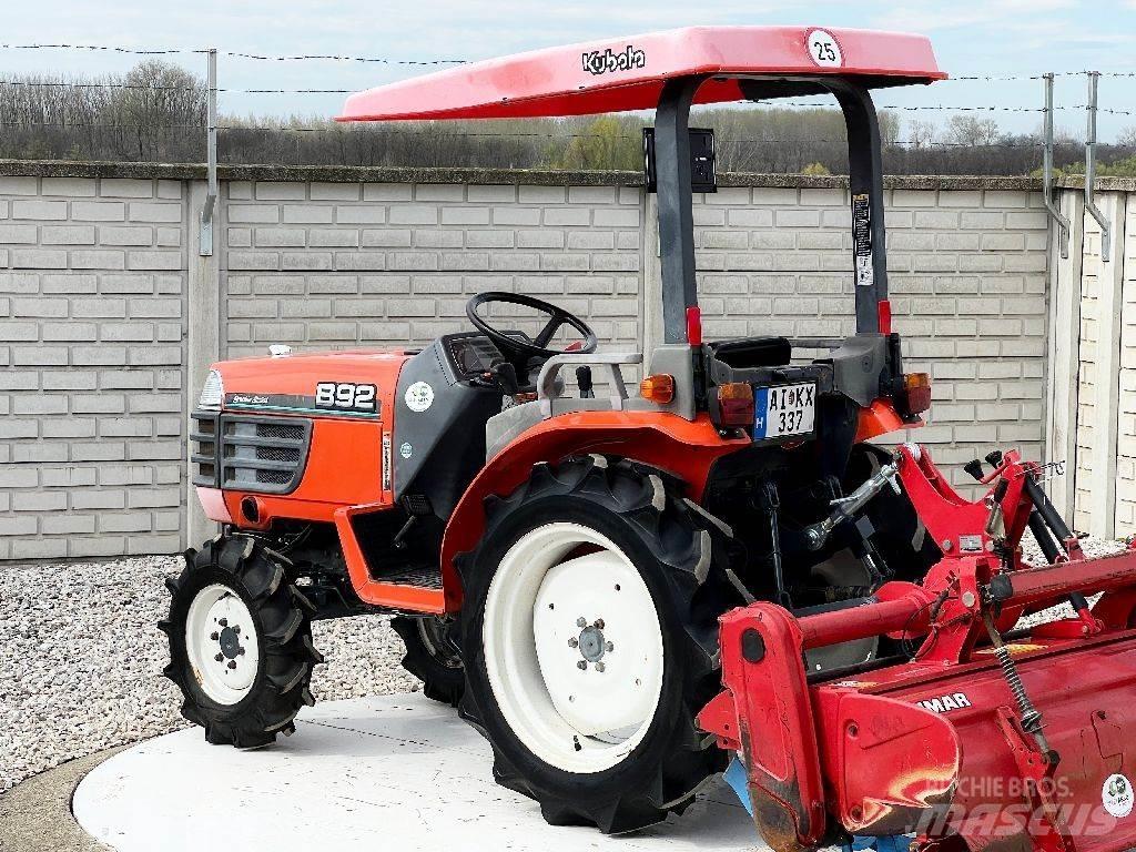 Kubota B92 Трактора