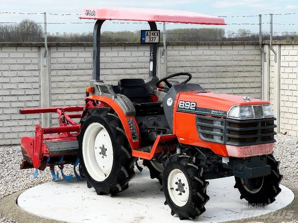 Kubota B92 Трактора