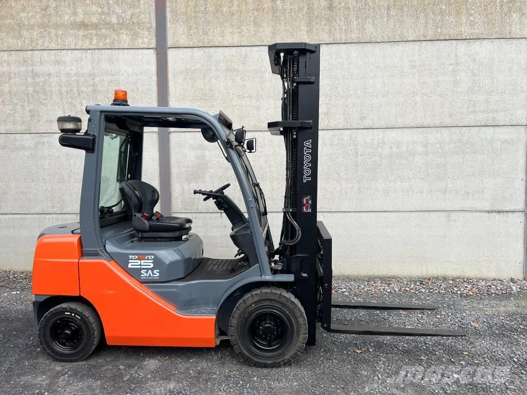Toyota 02-8 FDF 25 Дизельные погрузчики