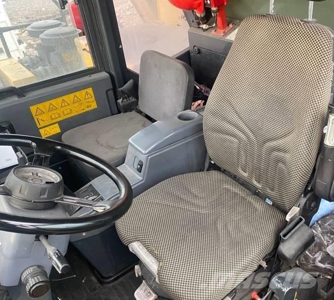 Komatsu HD405-7 Карьерные самосвалы