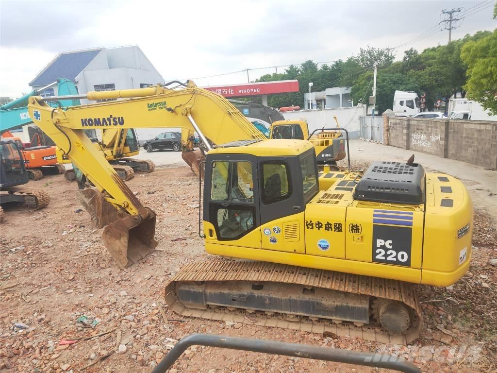 Komatsu PC220-7 Гусеничные экскаваторы