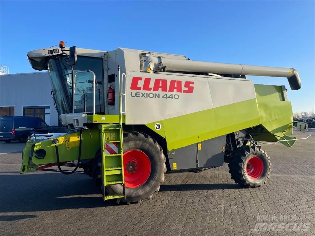 CLAAS Lexion 440 Зерноуборочные комбайны
