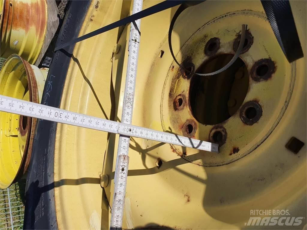 BKT 380/85R28 x2 Шины и колёса