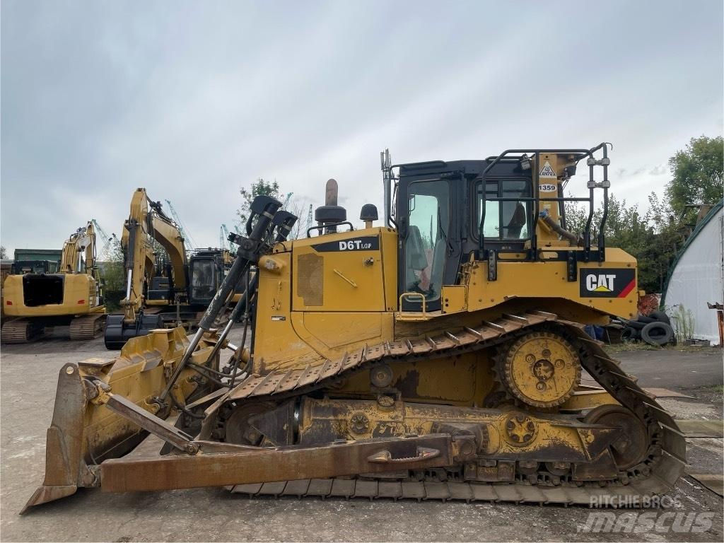 CAT D 6 T LGP Гусеничные бульдозеры