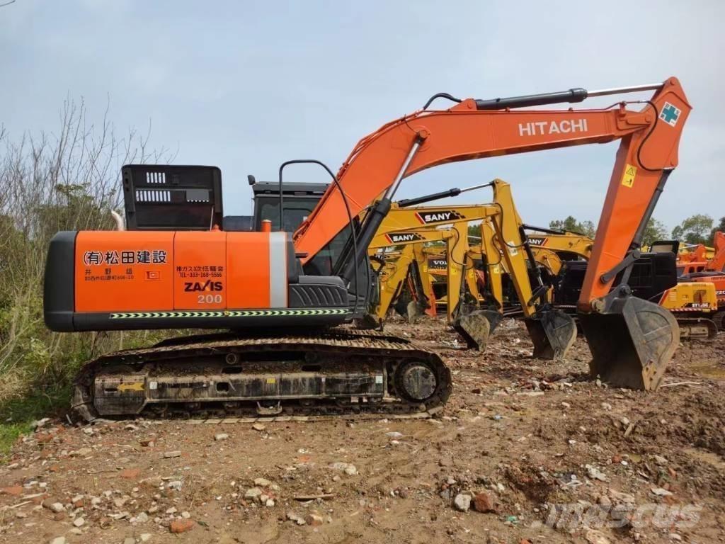 Hitachi ZX200 Гусеничные экскаваторы