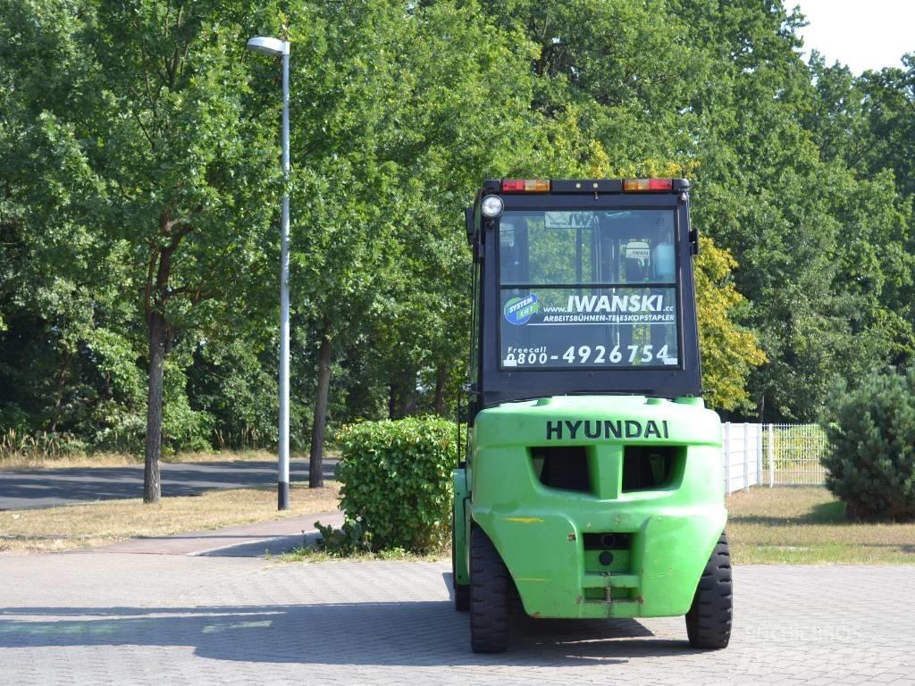 Hyundai 30 D-7 Дизельные погрузчики