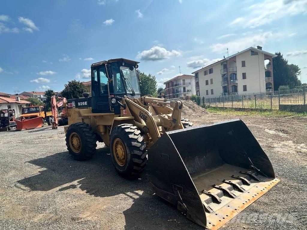 CAT 926 Фронтальные погрузчики
