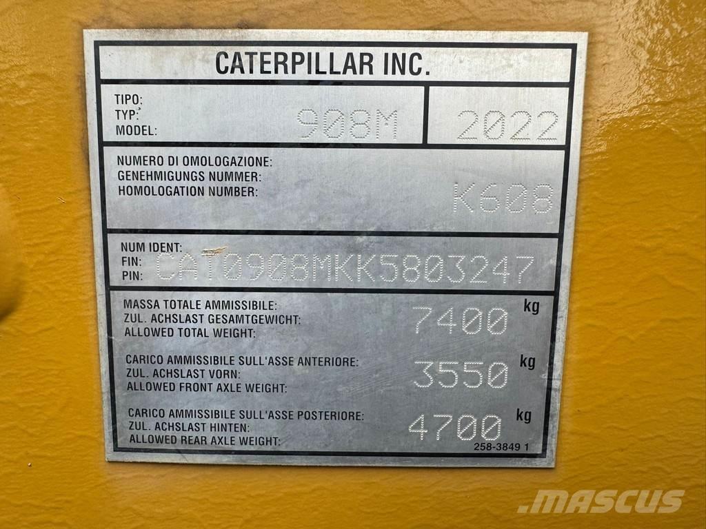 CAT 908M Фронтальные погрузчики