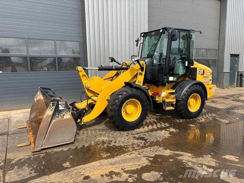 CAT 908M Фронтальные погрузчики