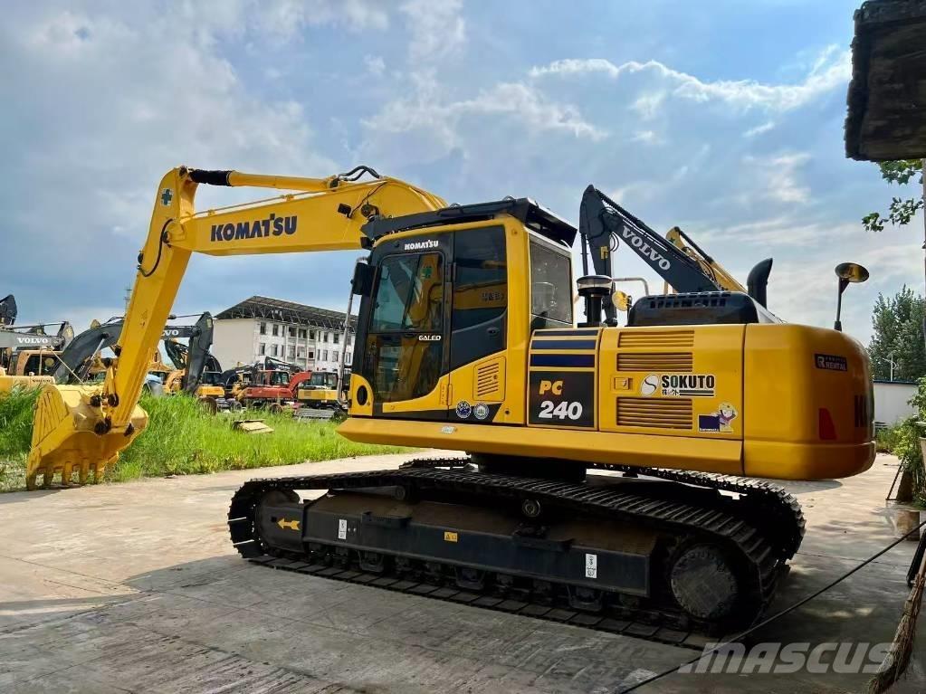 Komatsu PC 240 Гусеничные экскаваторы
