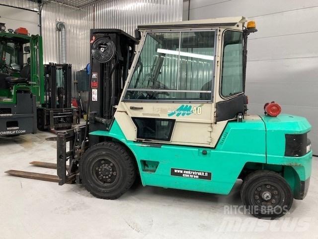 Mitsubishi FD40 Дизельные погрузчики